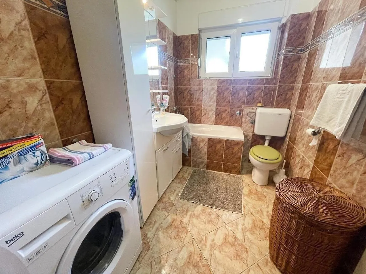 Charmante Ferienwohnung In Jadranovo Mit Grill, Garten Und Terrasse